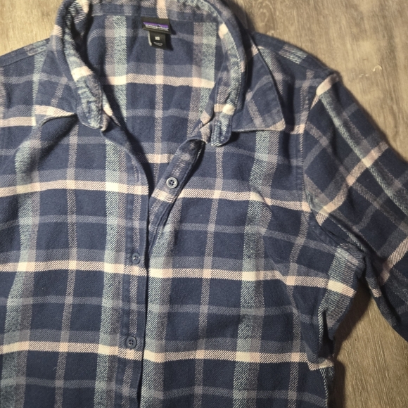 Men's‎ Navy Plaid Shirt - Picture 3 of 6